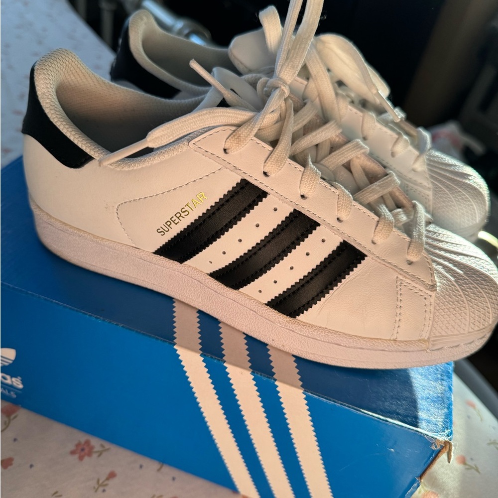 Adidas superstar